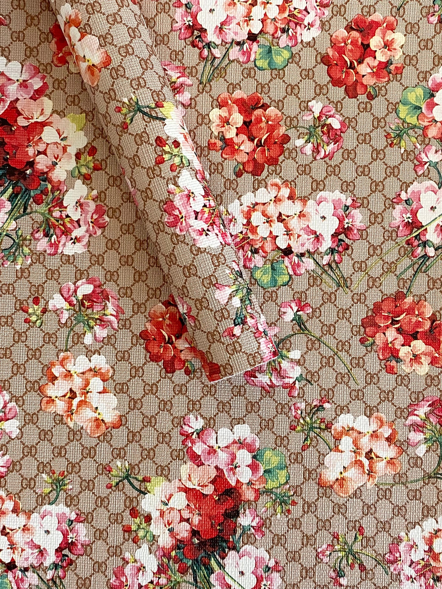 Faux leather - Faux leather sheet - Flowers on faux leather - Marine vinyl - Vegan leather - Pink flowers on faux leather - Vinyl leather